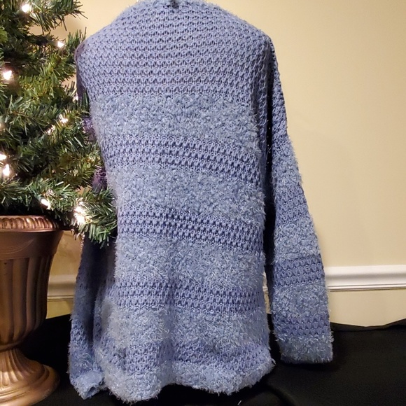 Sweater - Picture 3 of 4
